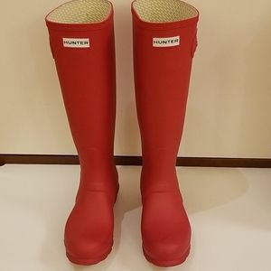 Hunter Orginal Tall Rain Boots with Fleece Socks
